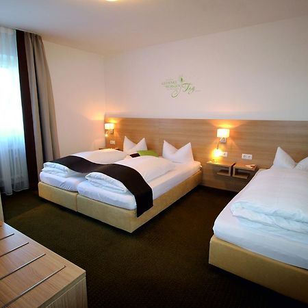 Hotel Vitis Erding Exteriör bild